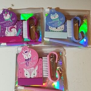 Manicure Set in Travel Pouch Matchbook Nail Files Brush Clipper & Pusher New